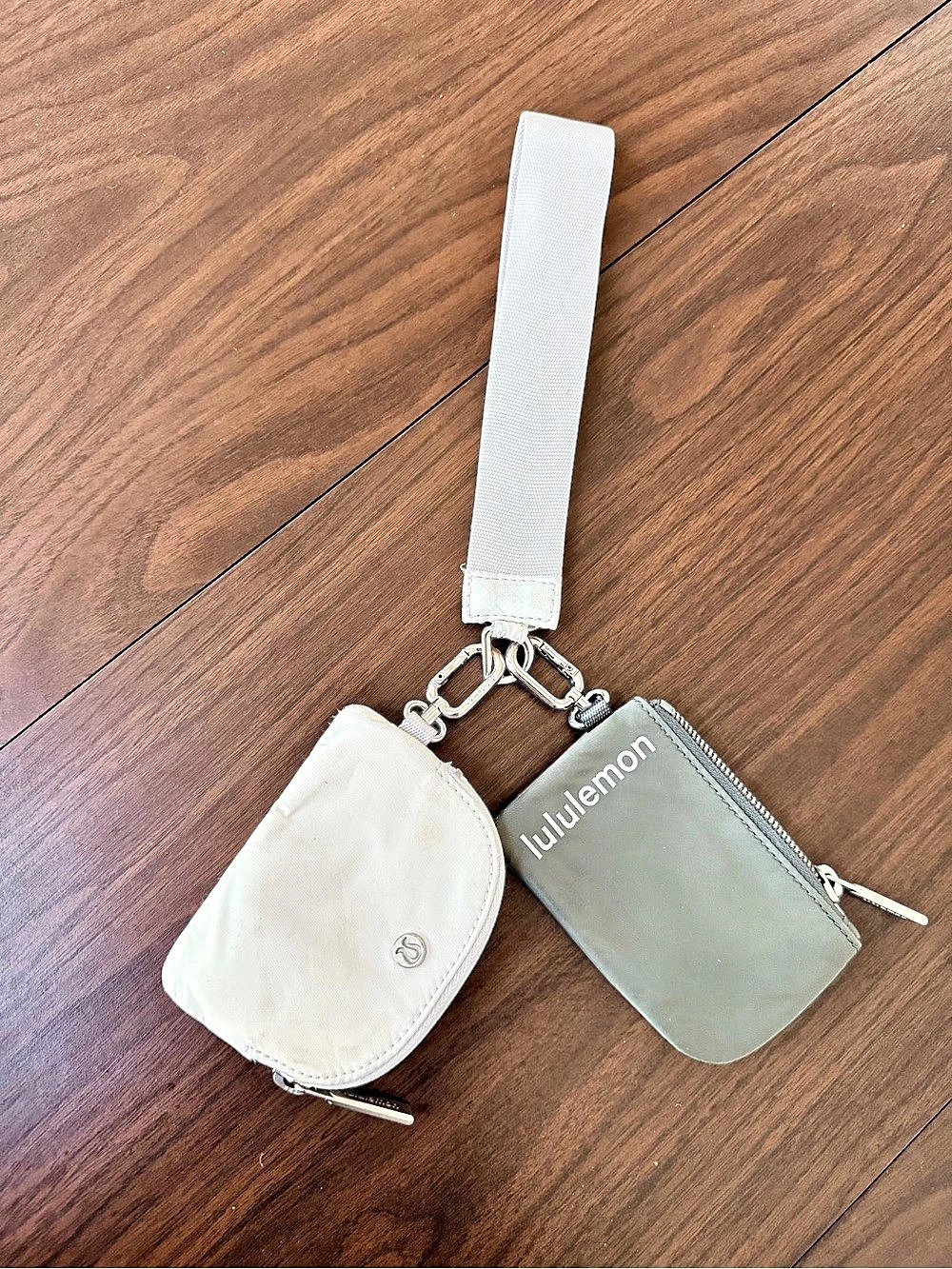 lululemon Dual Pouch Wristlet Crossbody in White & Green